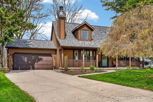 5011 Brookcrest Ct Sw, Wyoming, MI, 49418-9739 | Card Image