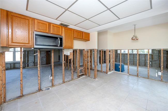 Kitchen | Image 18