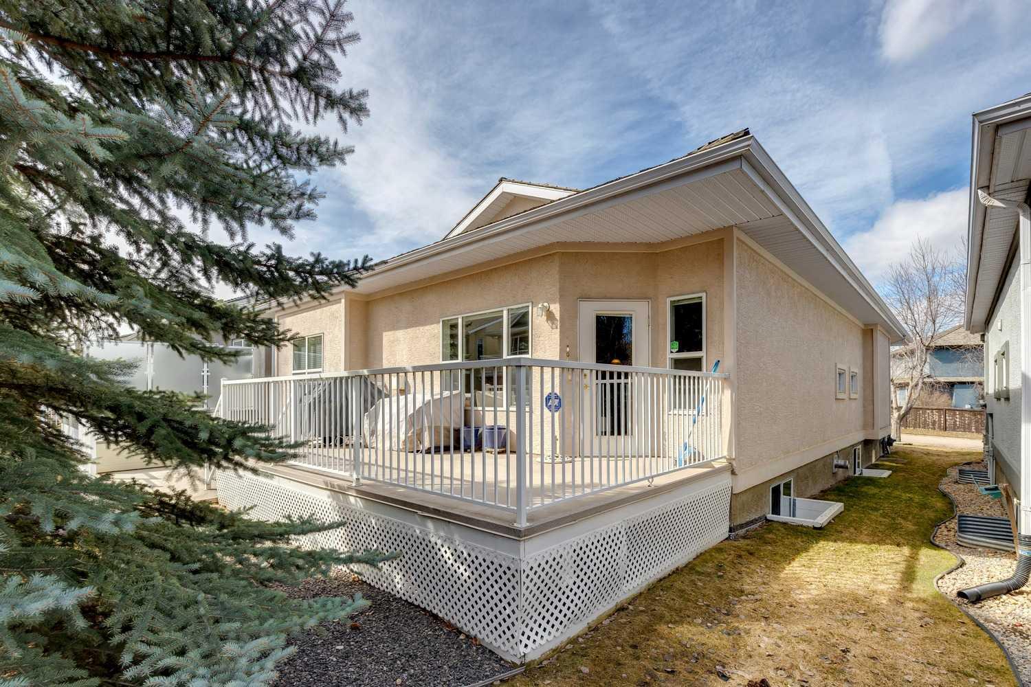 22 Mt Alberta Manor Se, Home with 4 bedrooms, 3 bathrooms and 4 parking in Calgary AB | Image 35