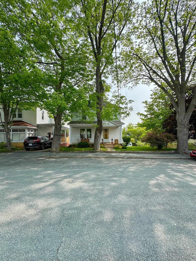 20 Queen St, House other with 4 bedrooms, 2 bathrooms and 4 parking in Bridgewater NS | Image 37