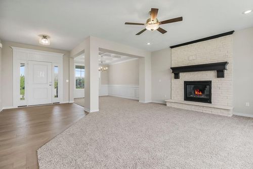 17165 W 164th Ter, Olathe, KS, 66062-7812 | Card Image