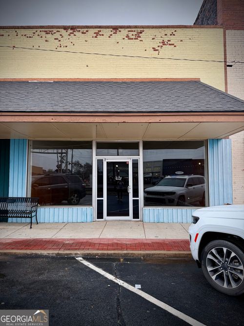 207 Main St, Eastman, GA, 31023-6241 | Card Image