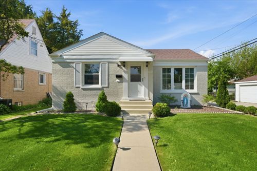 5216 Arcadia St, Skokie, IL, 60077-1529 | Card Image