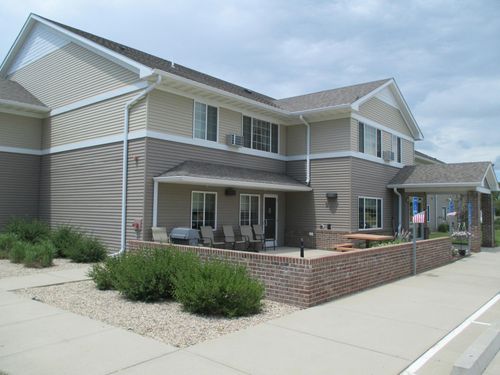 apt-205-2107 Nobles St, Worthington, MN, 56187-2693 | Card Image