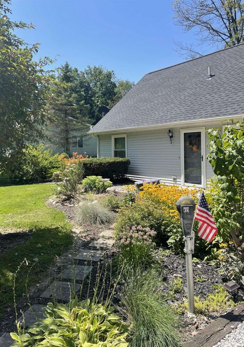 8598 E Circle Drive, Kendallville, IN, 46755 | Card Image