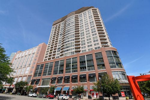 1610-807 Davis St, Evanston, IL, 60201-7102 | Card Image