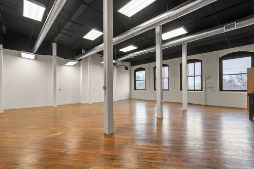 ste-346-435 Lancaster St, Leominster, MA, 01453-7318 | Card Image