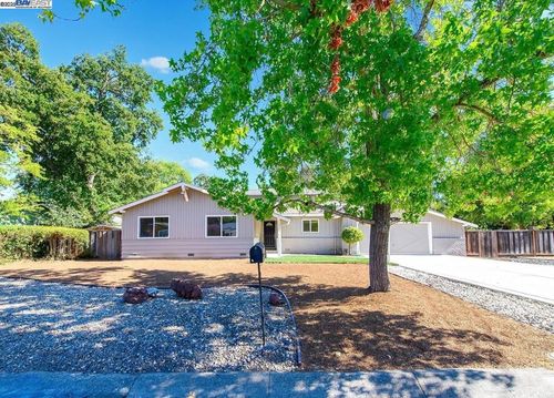 957 Ina Dr, Alamo, CA, 94507-1349 | Card Image