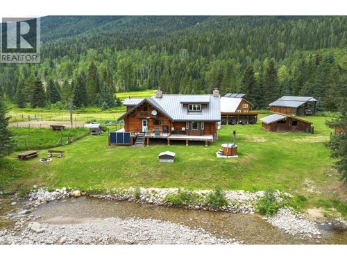 3881 Mad River Forest Service Road, Vavenby, BC, V0E3A0 | Card Image