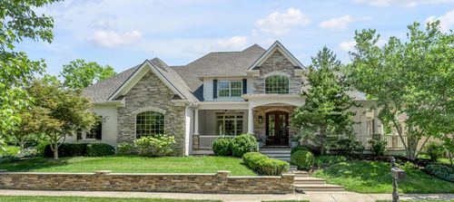 2901 Fairfax Ln, Lexington, KY, 40509-9032 | Card Image