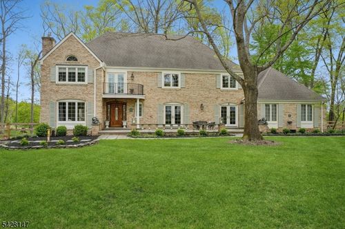 4 Flintlock Rd, Flemington, NJ, 08822-7140 | Card Image