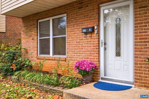 a-407 Valley Road Ext, CHARLOTTESVILLE, VA, 22903-3717 | Card Image