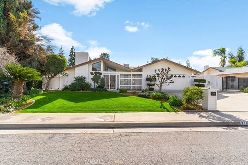 2108 Glendon Court, Bakersfield, CA, 93309 | Card Image