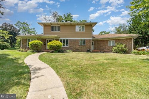 648 Belvedere St, CARLISLE, PA, 17013-3507 | Card Image