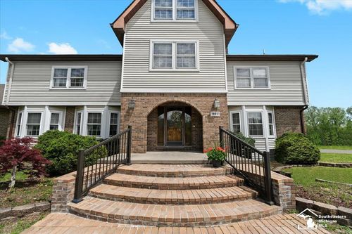 19601 Wahrman Rd, New Boston, MI, 48164-9553 | Card Image