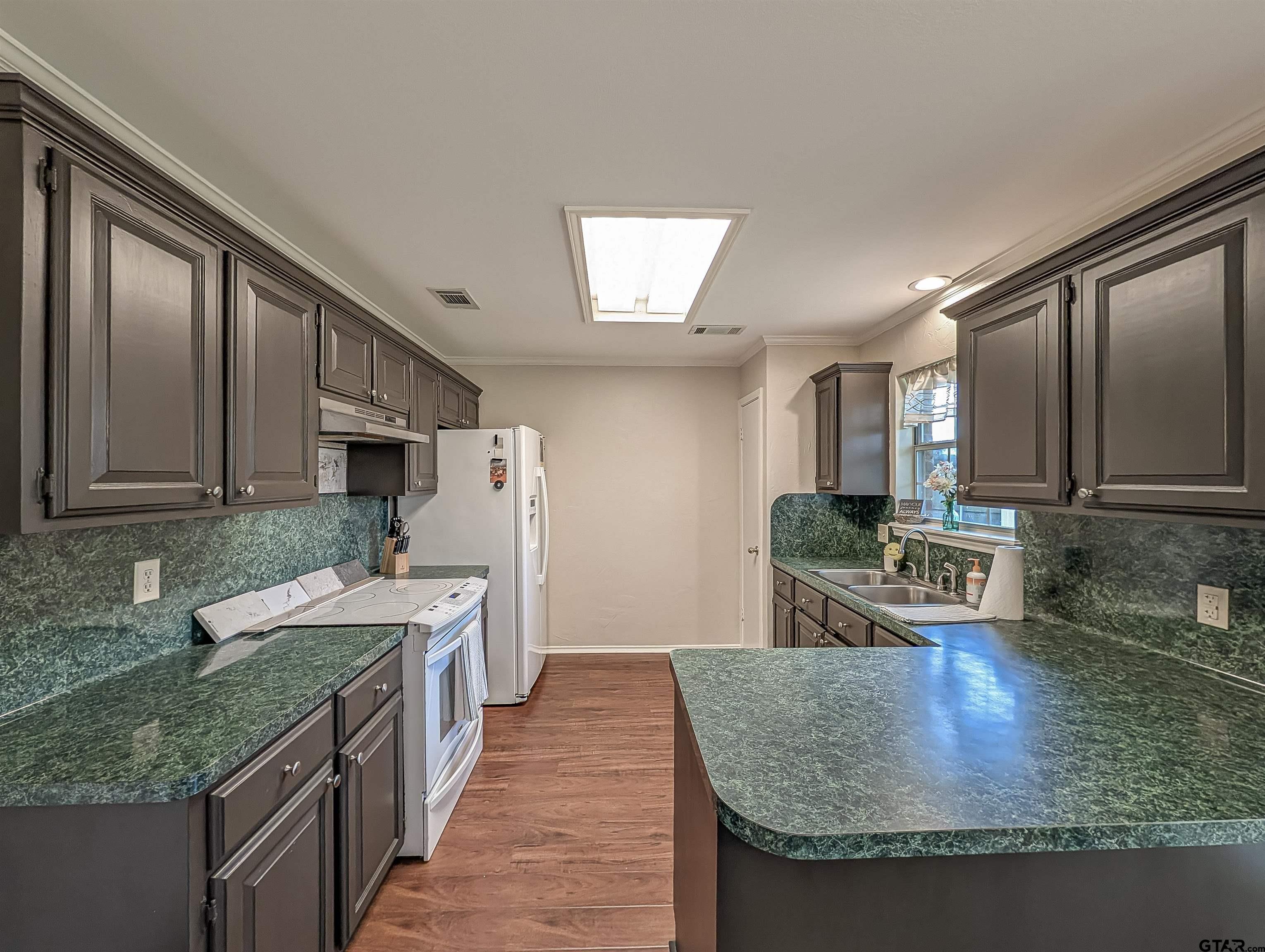 Residential Lease in Whitehouse 3