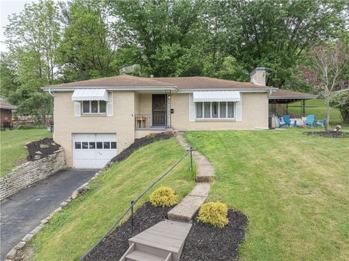 130 Dewey Ave, Washington, PA, 15301-6309 | Card Image