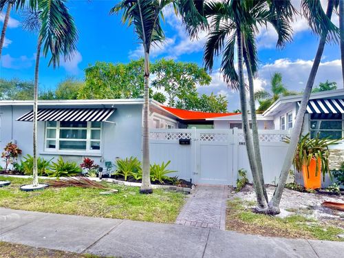 1614 Ne 7th St, Fort Lauderdale, FL, 33304-2920 | Card Image