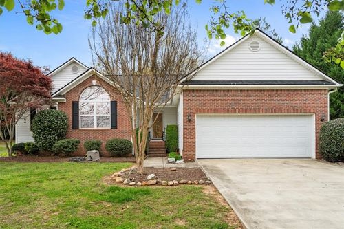 833 Shaftsbury Trl, Boiling Springs, SC, 29316-6237 | Card Image