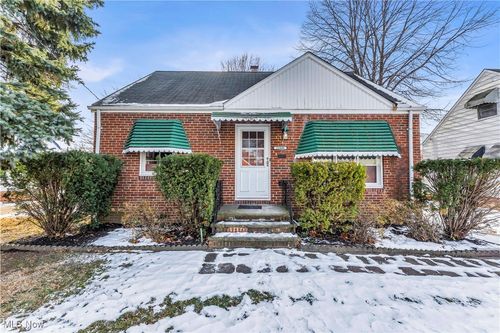 21440 Fuller Ave, Euclid, OH, 44123-2716 | Card Image