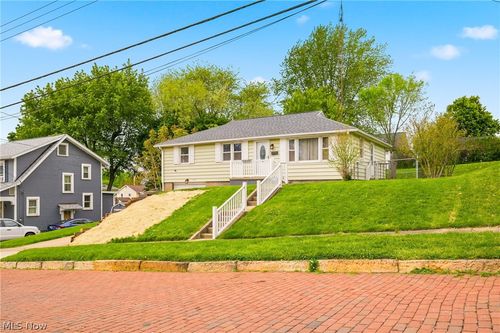 222 State Avenue Ne, Massillon, OH, 44646 | Card Image
