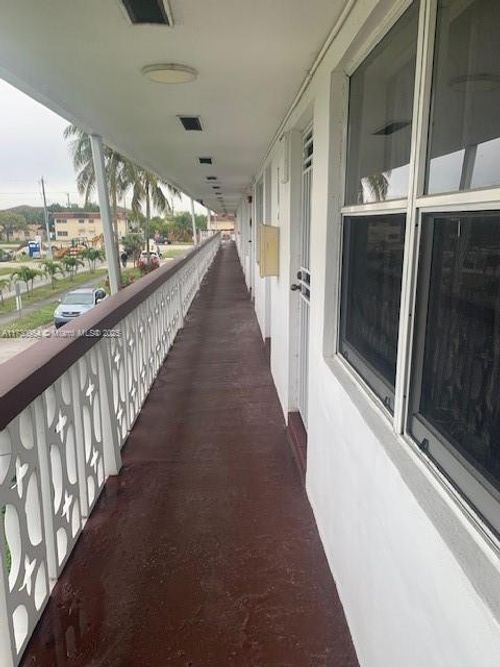 apt-21-122 Ne 204th St, Miami Gardens, FL, 33179-2380 | Card Image