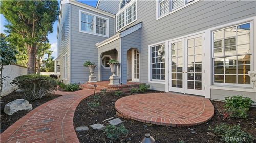 18 Hillsdale Dr, Newport Beach, CA, 92660-4234 | Card Image