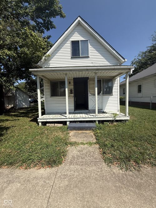 116 N Vine St, Shelbyville, IN, 46176-1641 | Card Image