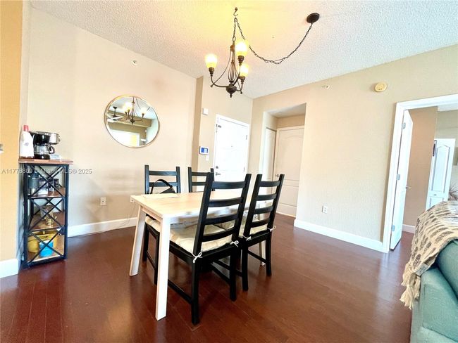 APT-429 - 6001 Sw 70 Th St, Condo with 3 bedrooms, 2 bathrooms and null parking in South Miami FL | Image 4