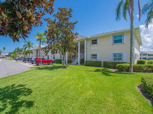 apt-207-655 W Lake Jasmine Cir, Vero Beach, FL, 32962-8561 | Card Image