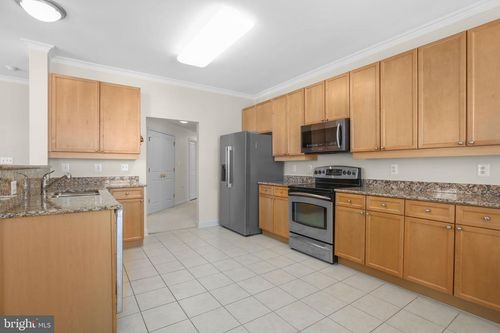 unit-303-525 Belmont Bay Dr, WOODBRIDGE, VA, 22191-5479 | Card Image