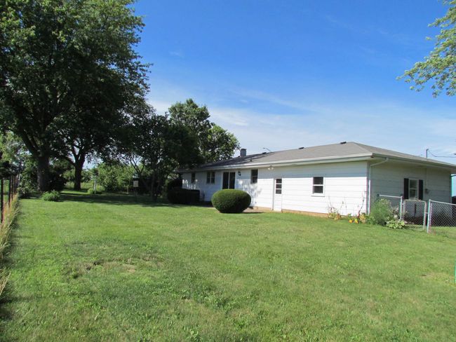 2475 N Pecatonica Rd, Home with 3 bedrooms, 2 bathrooms and null parking in PECATONICA IL | Image 29