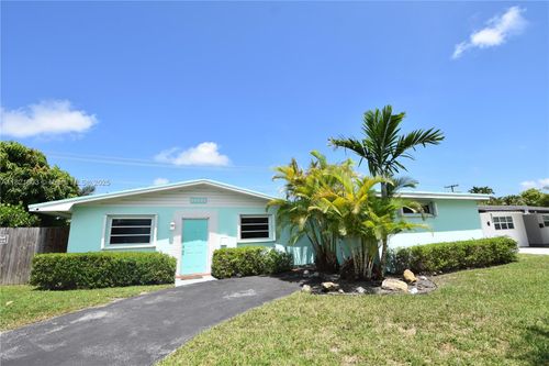 19825 Sw 89th Ave, Cutler Bay, FL, 33157-8946 | Card Image