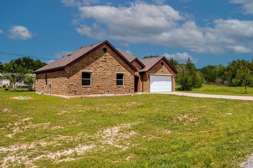 3024 Red Oak Dr, Granbury, TX, 76048-3554 | Card Image