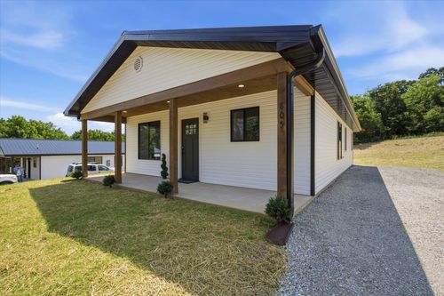 805 Ward St, Ava, MO, 65608-5218 | Card Image