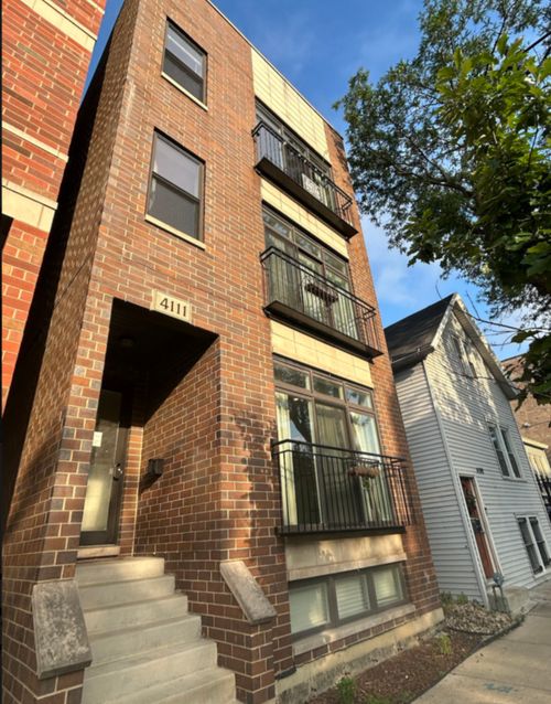 apt-2-4111 N Western Ave, Chicago, IL, 60618-9031 | Card Image