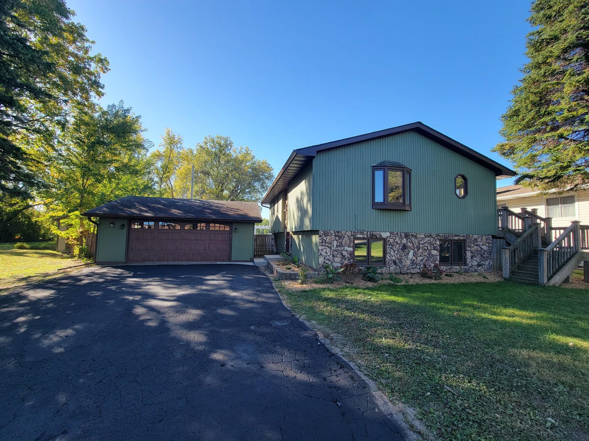 County Road D , Saint Paul, MN 55117