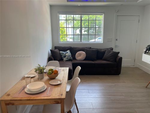 apt-108-700 16th St, Miami Beach, FL, 33139-2871 | Card Image