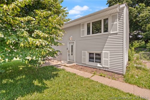 115 Denny Dr, New Albany, IN, 47150-4407 | Card Image