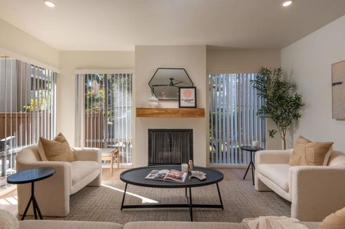 132-1885 Diamond St, San Diego, CA, 92109-3354 | Card Image