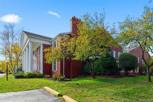 apt-107-19710 W 13 Mile Rd, Beverly Hills, MI, 48025-5169 | Card Image