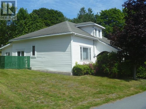 16 Patrick Street, House with 3 bedrooms, 2 bathrooms and null parking in Carbonear NL | Card Image