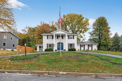 1009 Knob Hill Rd, Burnsville, MN, 55337-4326 | Card Image