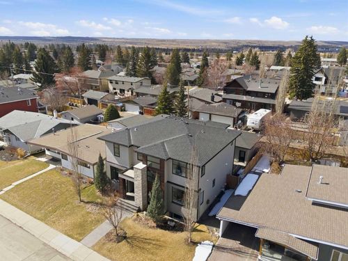 5927 34 St Sw, Calgary, AB, T3E5L7 | Card Image
