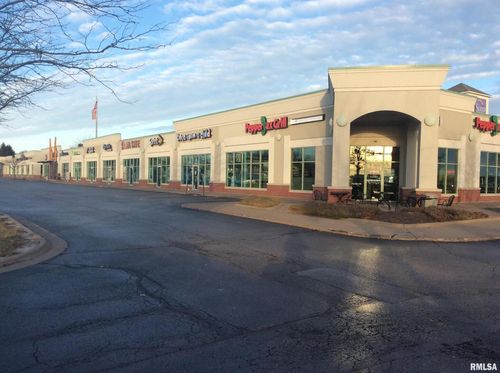 3018 E 53rd St, Davenport, IA, 52807-3012 | Card Image