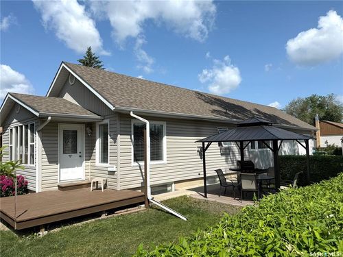 23 Henderson St W, Yorkton, SK, S3N0A4 | Card Image