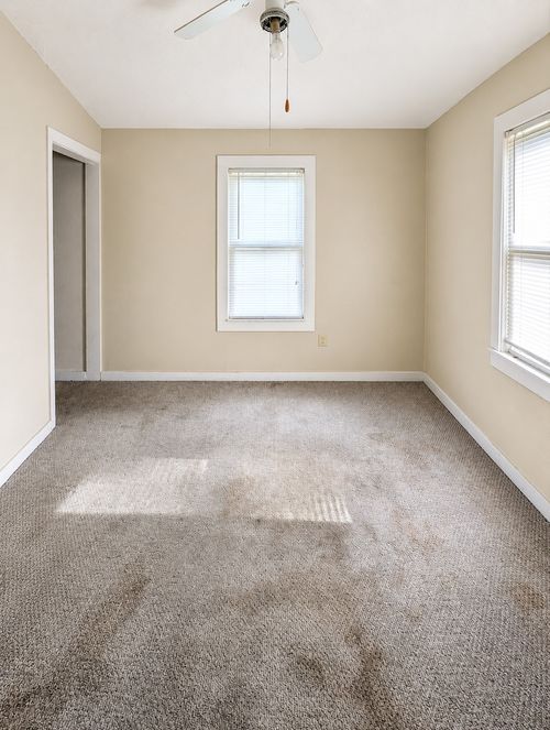 87 Lake Ln, Fox Lake, IL, 60020-1765 | Card Image
