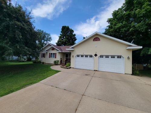 715 2nd Ave S, Waite Park, MN, 56387-1638 | Card Image