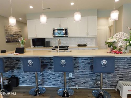 249 Morro Way, Simi Valley, CA, 93065-5957 | Card Image