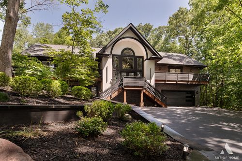 113 Oak Ridge Dr E, Burr Ridge, IL, 60527-6869 | Card Image